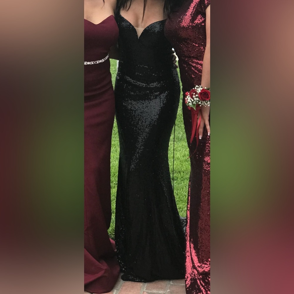 Elegant Black Sequin Evening Dress